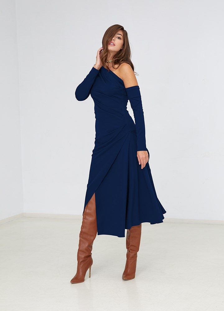 Rochie cocktail midi bleumarin cu fusta asimetrica si un umar decoltat Melrose