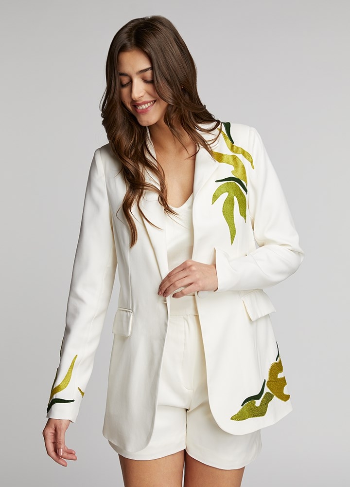 Sacou lung alb din lana cu broderii Jasmine 