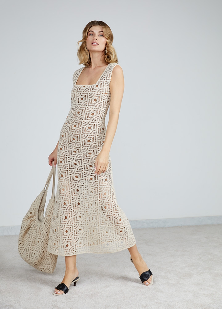 Rochie lunga bej din bumbac crosetata cu decolteu patrat Bogota