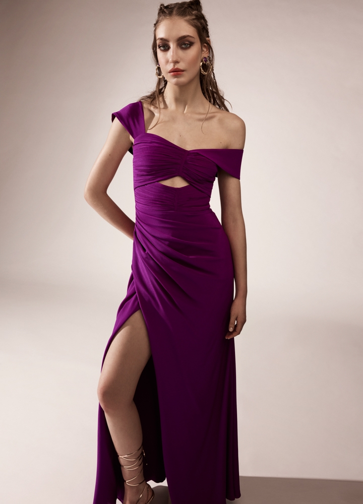 Rochie lunga de seara mov din matase cu decupaj frontal si decolteu asimetric Hex