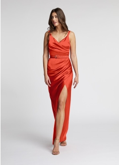 Rochie lunga de seara roz din satin cu drapaje si curea asortata Circe 