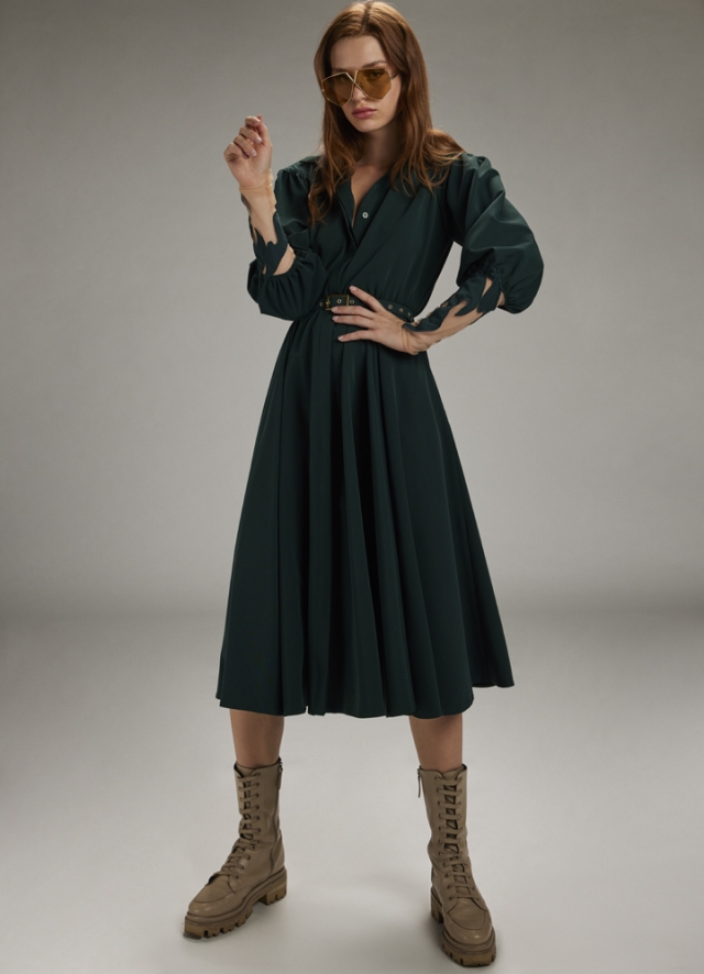 Rochie camasa midi verde cu croiala evazata si broderie pe maneci Azalea