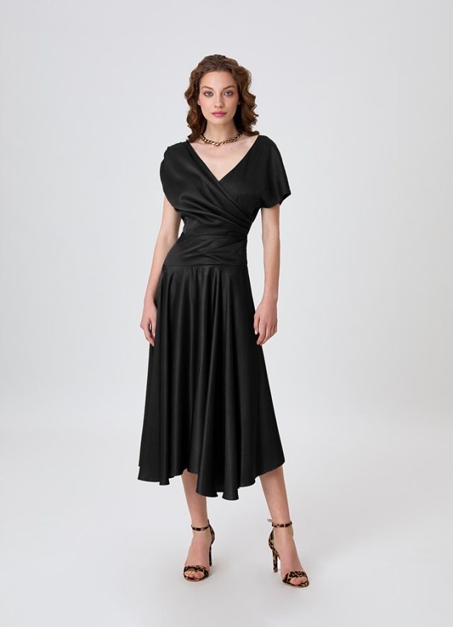 Rochie cocktail midi neagra din vascoza cu maneci scurte si decolteu in V Siena