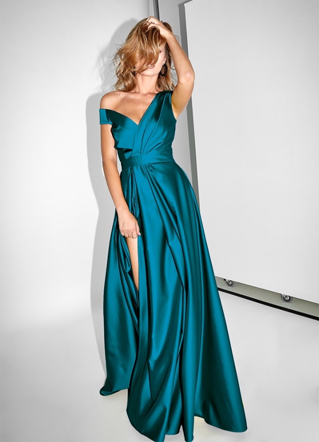 Rochie lunga de seara albastra cu drapaje si decolteu asimetric Delirium 