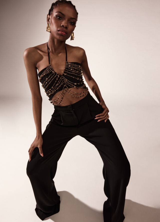 Top cocktail negru cu drapaje si detalii crosetate cu margele Kora 